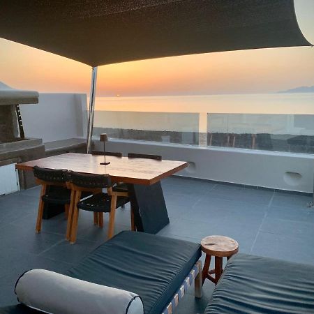 Incognito Beach Villa Santorini Kamári Esterno foto