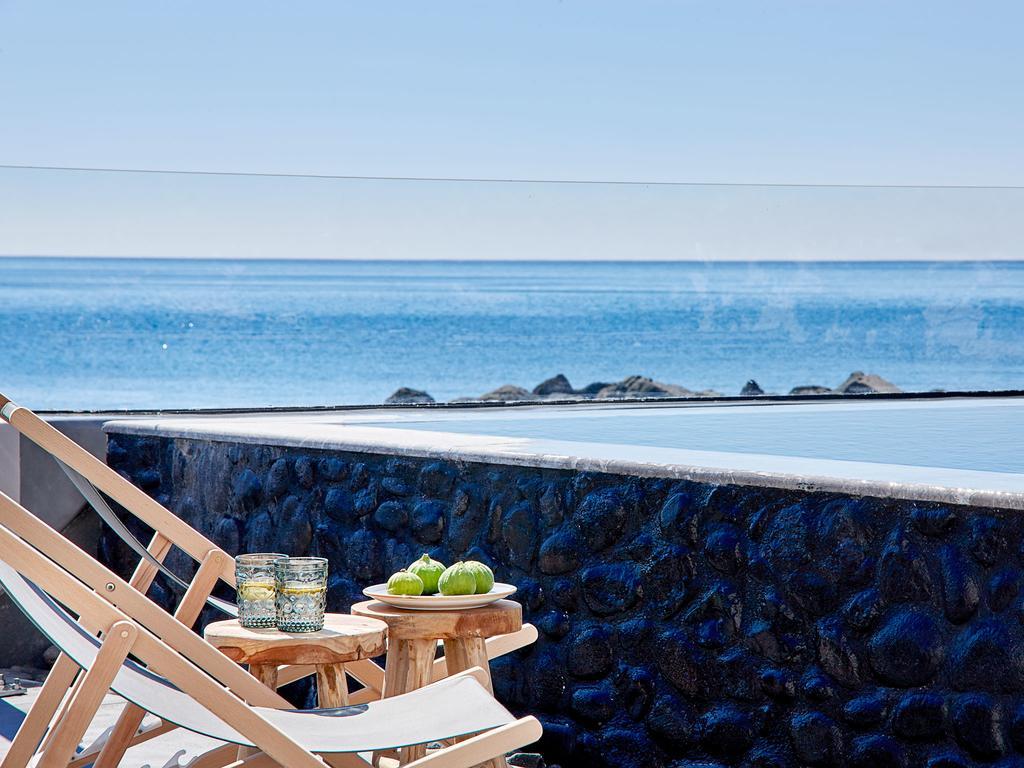 Incognito Beach Villa Santorini Kamári Esterno foto