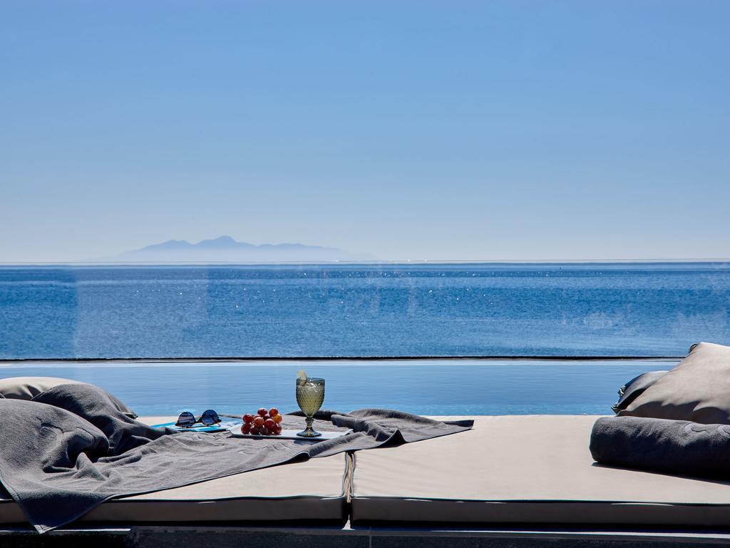 Incognito Beach Villa Santorini Kamári Esterno foto